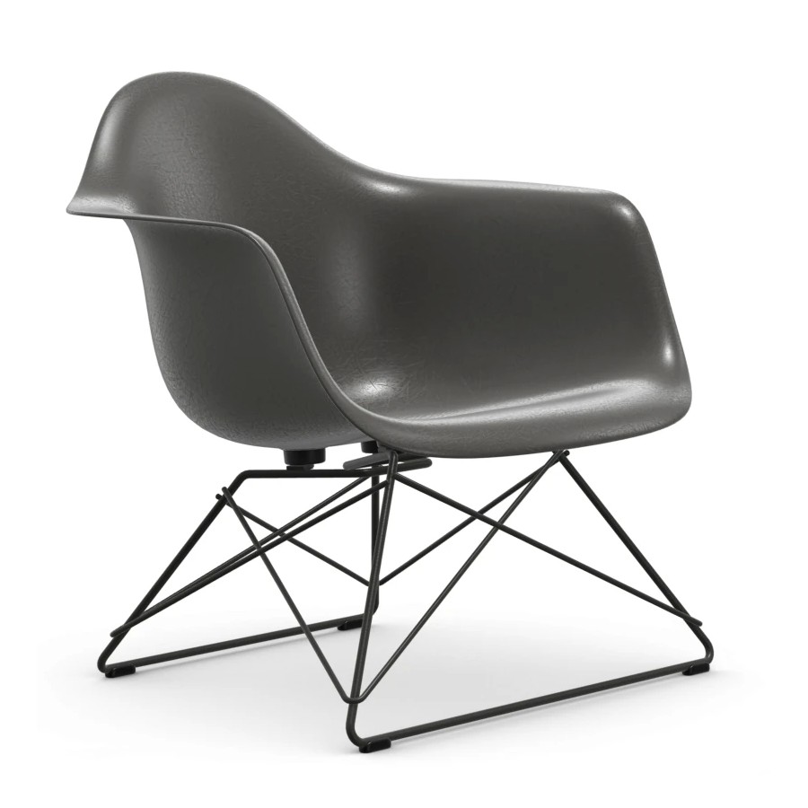 Eames fiberglass armchair lar