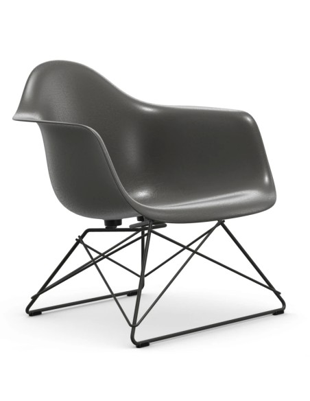 Eames fiberglass armchair lar
