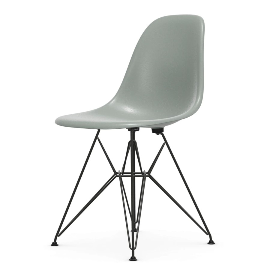 Eames fiberglass side chair dsr