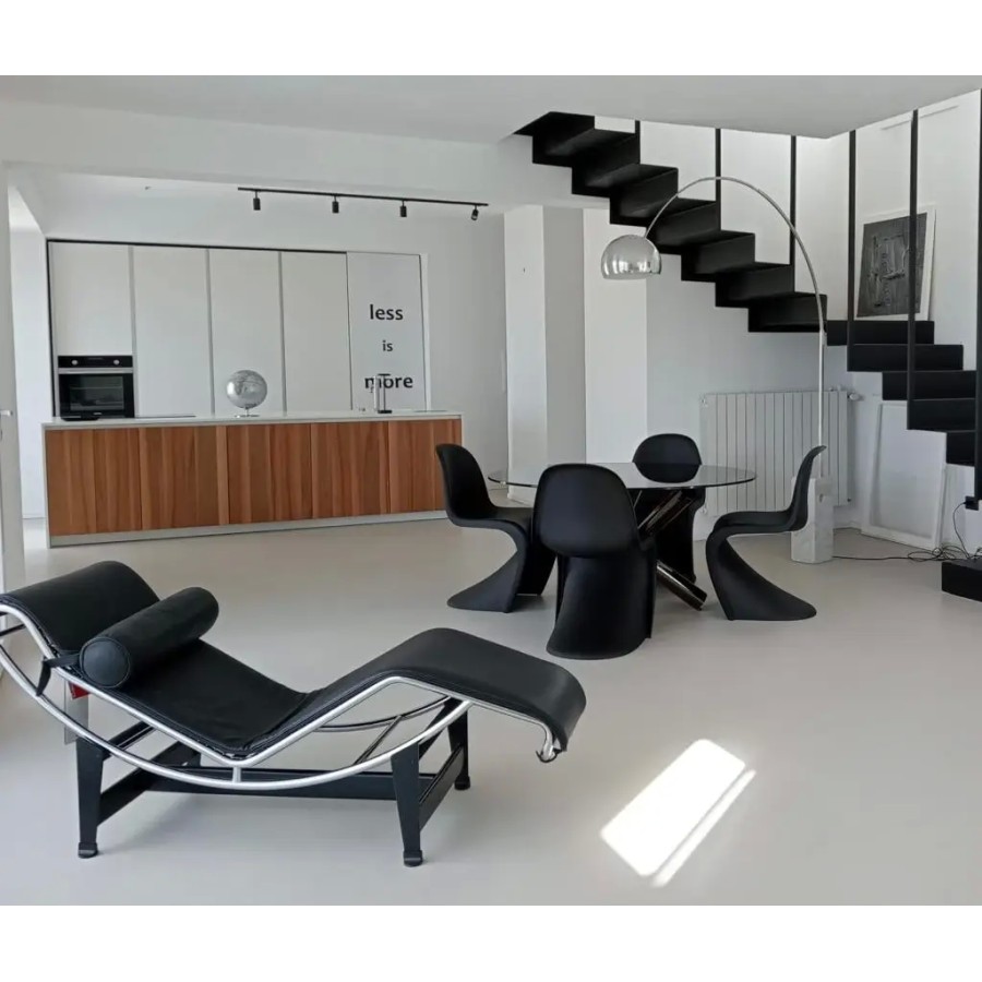 Lc4 chaise longue à reglage continu - noire